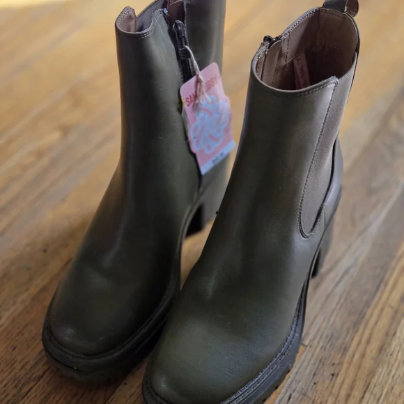 Sam & Libby Women's Dark Green Ankle Boots - Picture 2 of 6